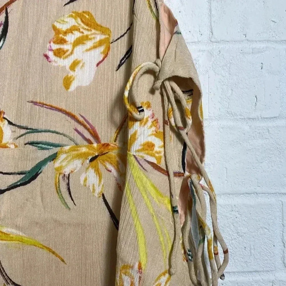 O’Neill Floral Dress Size Small Peach Green Cutout Side Tie Mini Texture - Picture 4 of 9